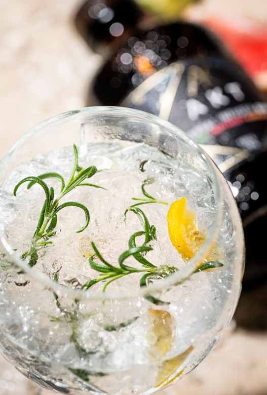 AKT Herbal Infused Gin with Lime, Grapefruit, Kumquat 50 CL, 38%